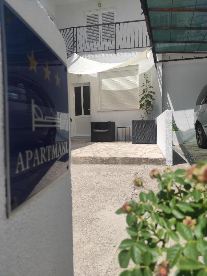 Apartmani Andric 斯拉诺 外观 照片