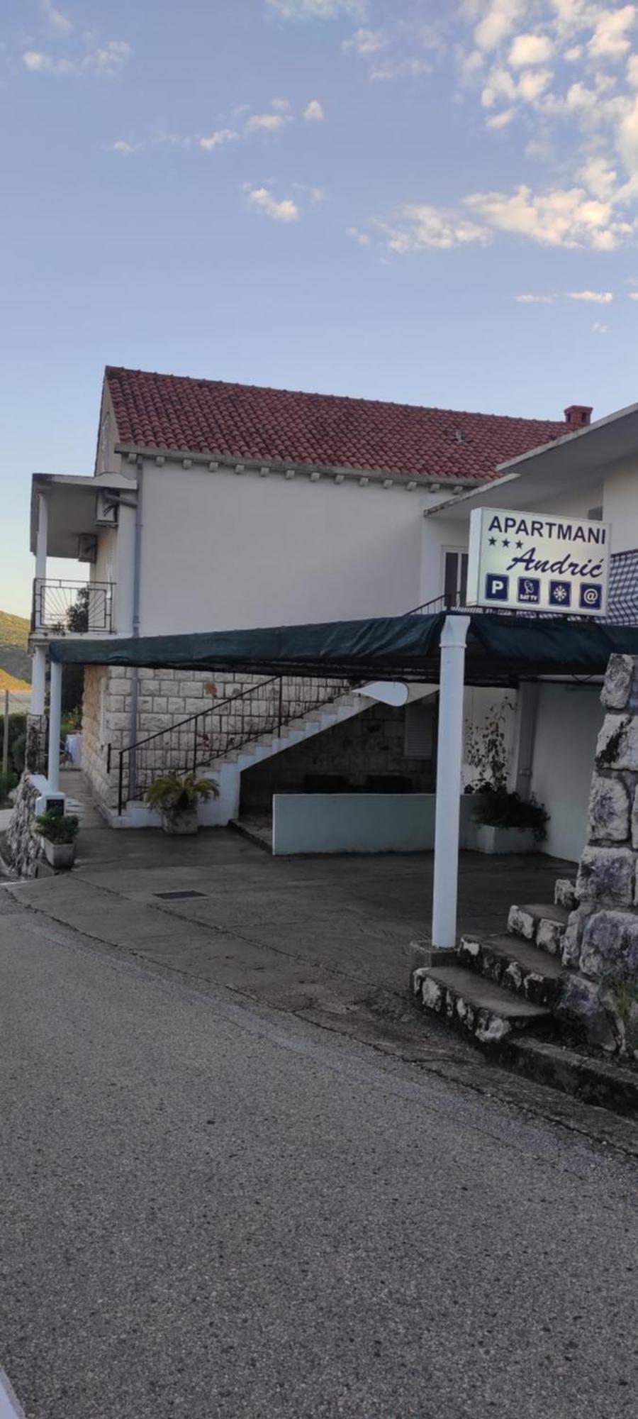 Apartmani Andric 斯拉诺 外观 照片