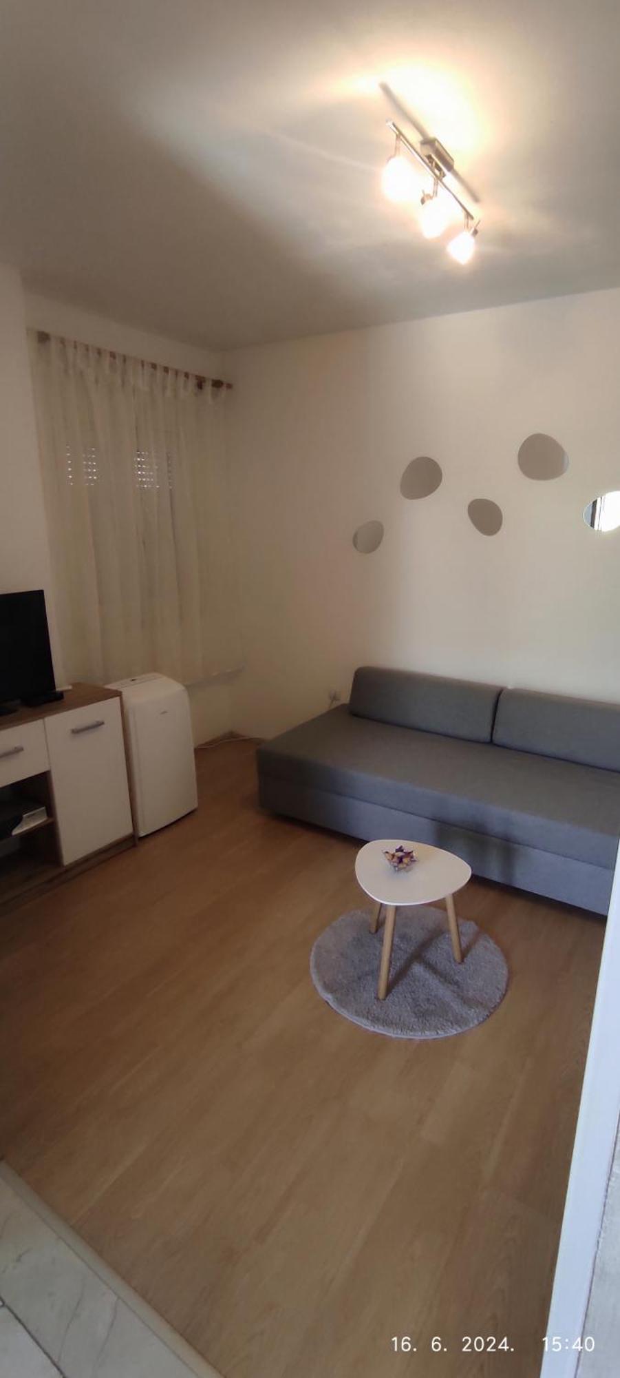 Apartmani Andric 斯拉诺 外观 照片