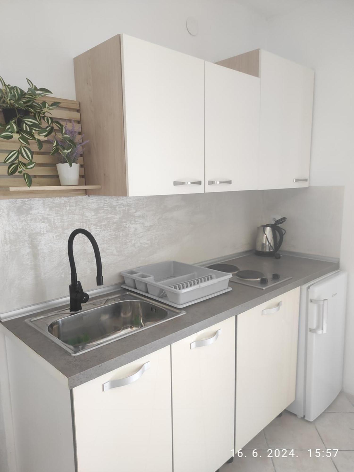 Apartmani Andric 斯拉诺 外观 照片